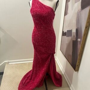 Elegant Pink One-Shoulder Dress